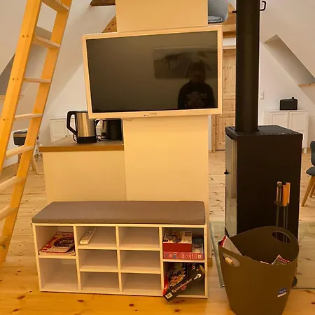 Historisches Fuer 8 Personen Mit Luxus Und Auf 2 Etagen Ideal Fuer Familien Und Hunde 2500m2 Eingezaeunt An Der Ostsee Niepars