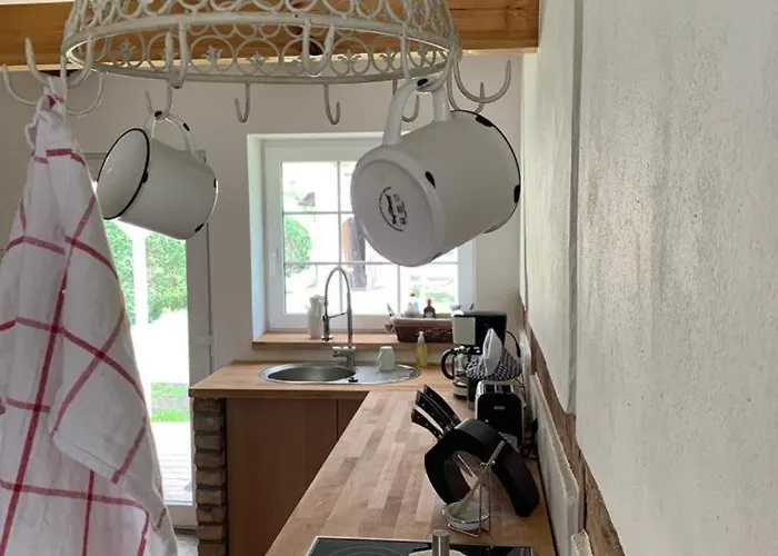 Semesterbostad Historisches Fuer 8 Personen Mit Luxus Und Auf 2 Etagen Ideal Fuer Familien Und Hunde 2500m2 Eingezaeunt An Der Ostsee *