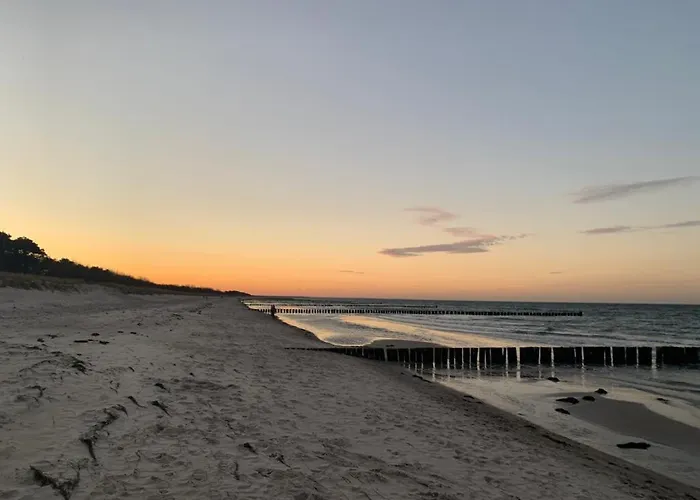 Historisches Fuer 8 Personen Mit Luxus Und Auf 2 Etagen Ideal Fuer Familien Und Hunde 2500m2 Eingezaeunt An Der Ostsee *