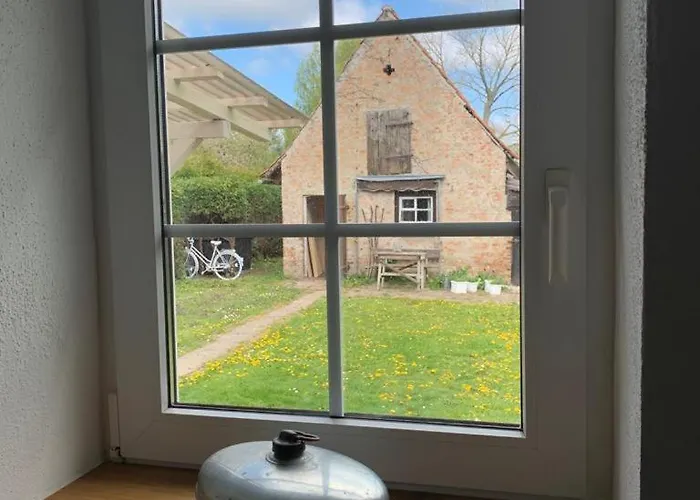 Semesterbostad Historisches Fuer 8 Personen Mit Luxus Und Auf 2 Etagen Ideal Fuer Familien Und Hunde 2500m2 Eingezaeunt An Der Ostsee *