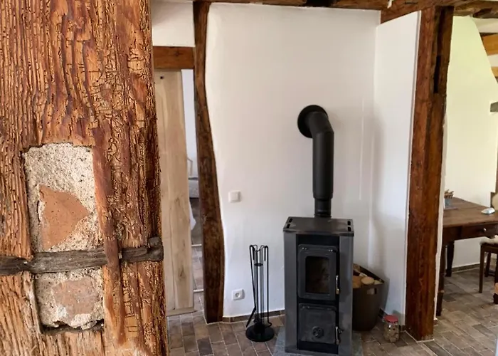 Semesterbostad Historisches Fuer 8 Personen Mit Luxus Und Auf 2 Etagen Ideal Fuer Familien Und Hunde 2500m2 Eingezaeunt An Der Ostsee