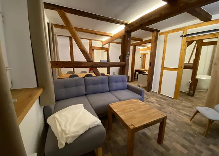 Historisches Fuer 8 Personen Mit Luxus Und Auf 2 Etagen Ideal Fuer Familien Und Hunde 2500m2 Eingezaeunt An Der Ostsee Niepars