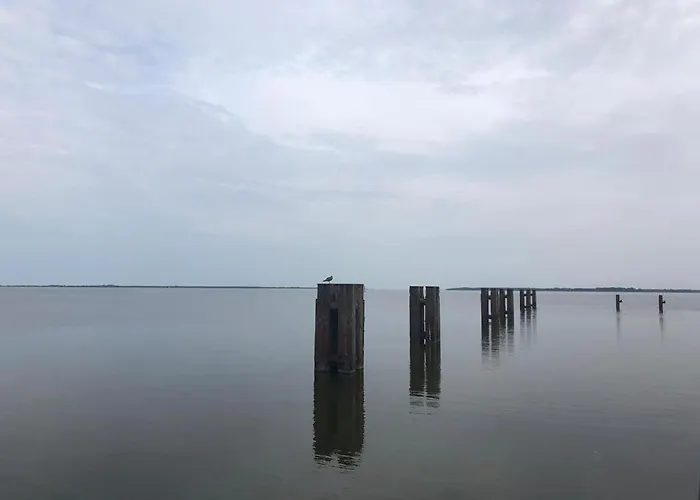 Historisches Fuer 8 Personen Mit Luxus Und Auf 2 Etagen Ideal Fuer Familien Und Hunde 2500m2 Eingezaeunt An Der Ostsee